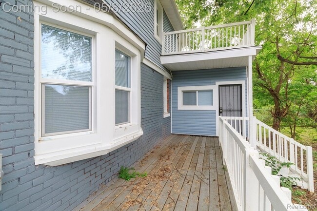 Building Photo - 120 Woodland St