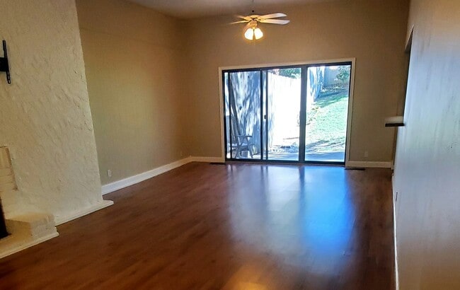 Building Photo - 5532 E 61st Pl