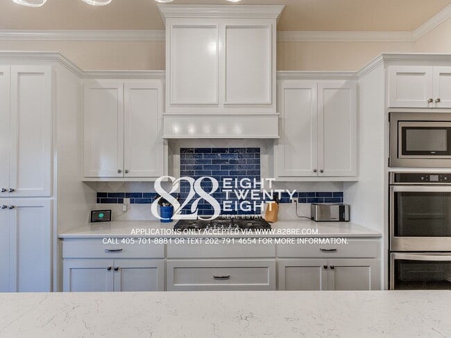 Building Photo - **COMING JANUARY 2ND!!!** STUNNINGLY BEAUTIFUL SPACIOUS 5 BED/3 BATH HOME IN ST JAMES PARK!