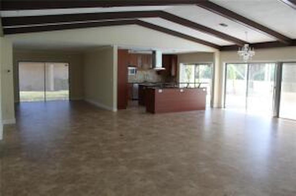 Building Photo - 4705 Holly Dr