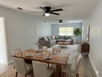 Building Photo - 4721 E Castlewood Dr