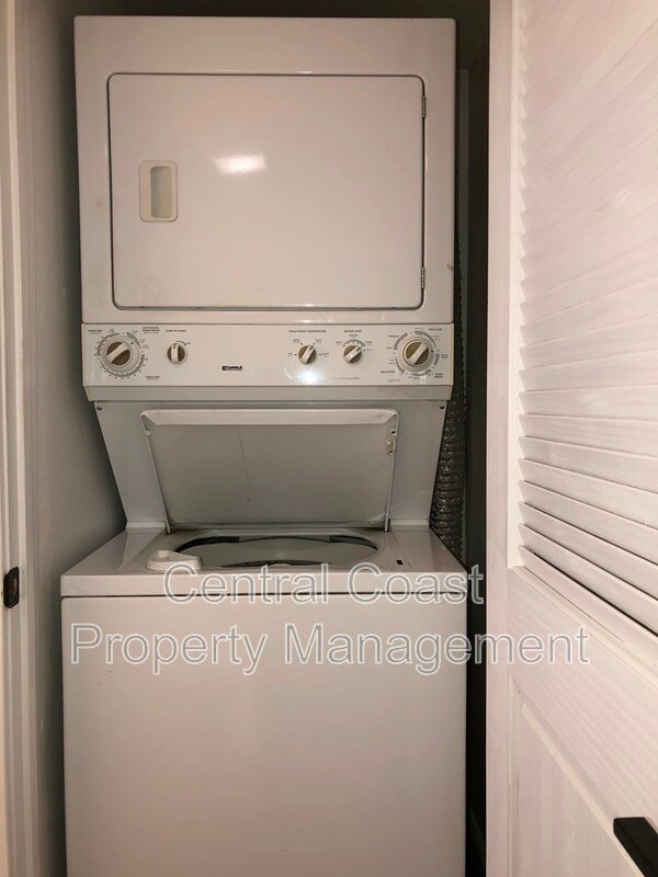 Building Photo - 3850 Rio Rd