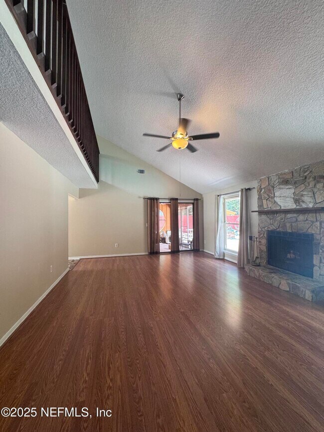 Building Photo - 8179 Crosswind Rd