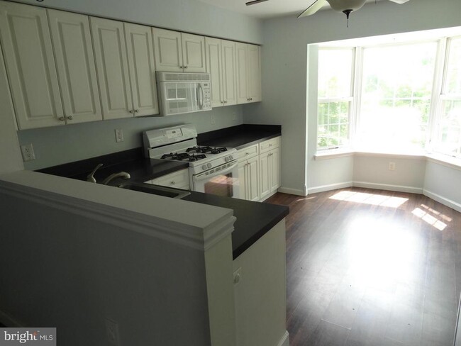 Building Photo - 2492 Wentworth Dr