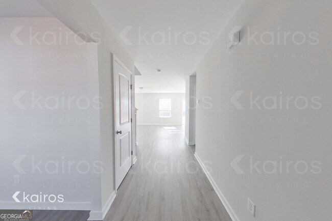 Building Photo - 18 Duluth Dr