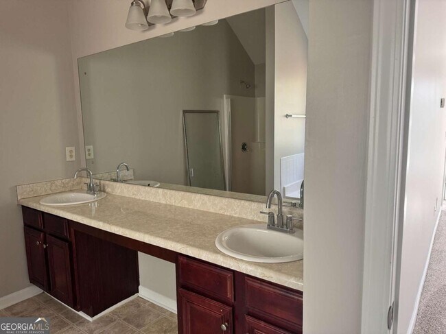 Building Photo - 3140 Ridge Hill Pkwy