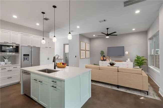 Building Photo - 1107 Stobaugh St