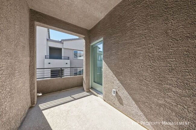 Building Photo - 1529 Layla Crossing Ave