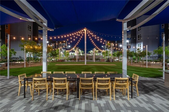 Building Photo - 11055 S Las Vegas Blvd