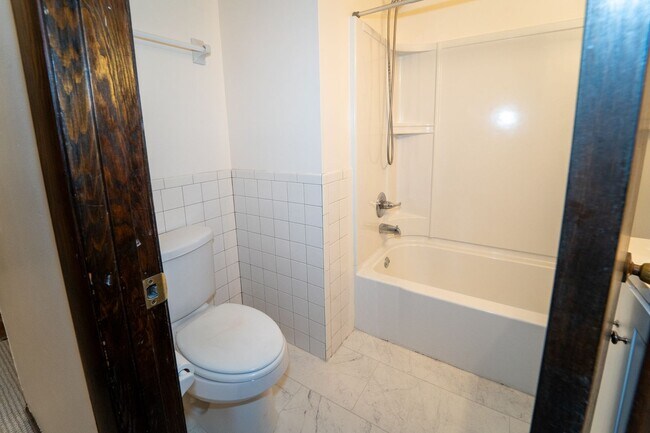 Building Photo - St Augustine South - 3BR Home with Firepla...