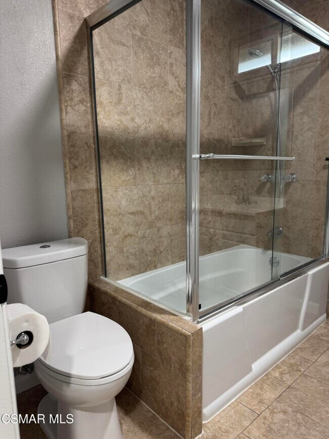 Building Photo - 1694 Regent St