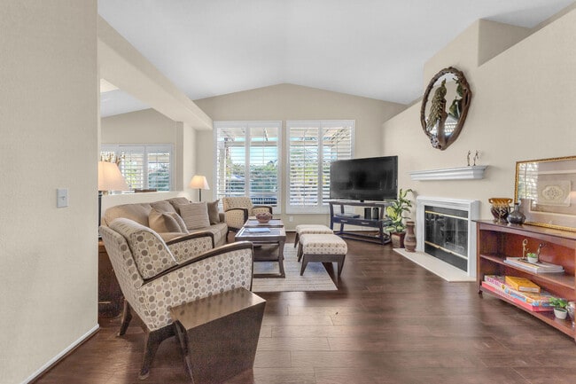 Building Photo - 170 Vía Tramonto