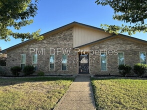 Building Photo - 2120 Blossom Ln