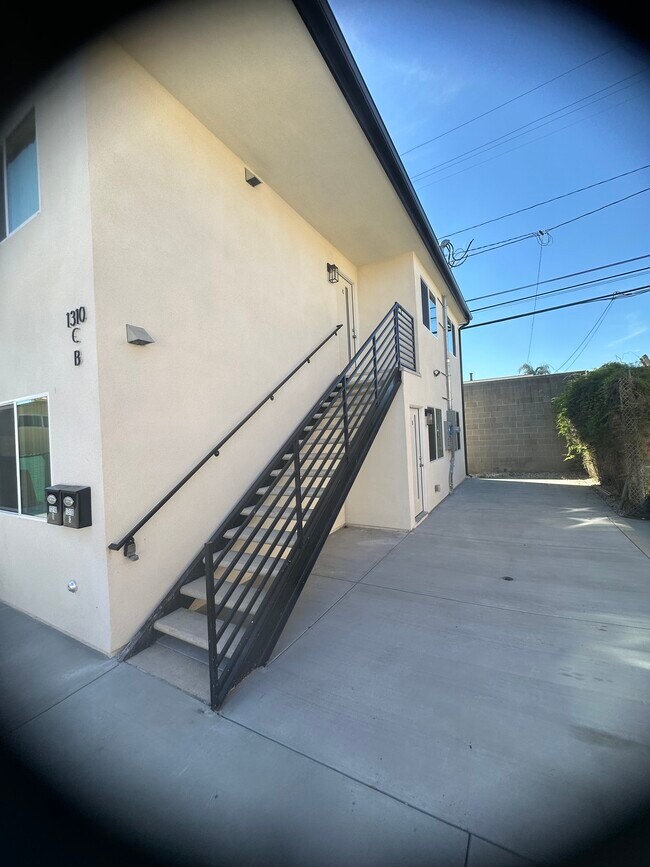 Building Photo - Reddy Properties Gardena # 2