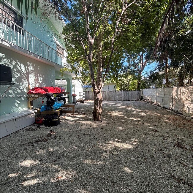 Building Photo - 63 Bass Ave