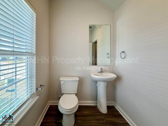 Building Photo - 10950 Chippewa Trce