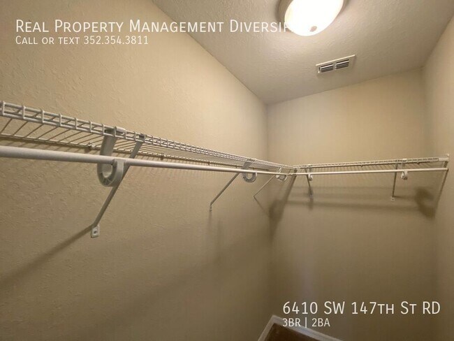 Building Photo - 6410 SW 147th St Rd