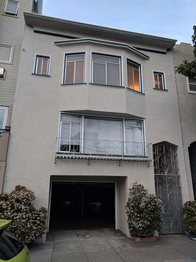 Building Photo - 1720 Lombard St