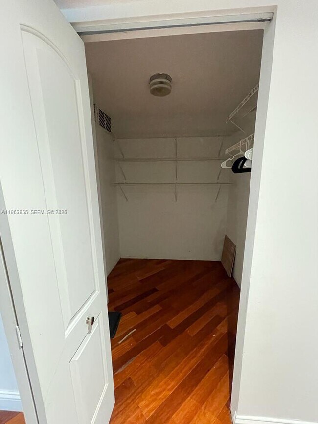 Building Photo - 1865 Brickell Ave