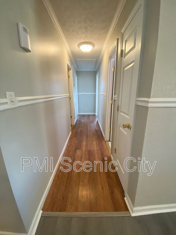 Building Photo - 168 Reynolds Dr