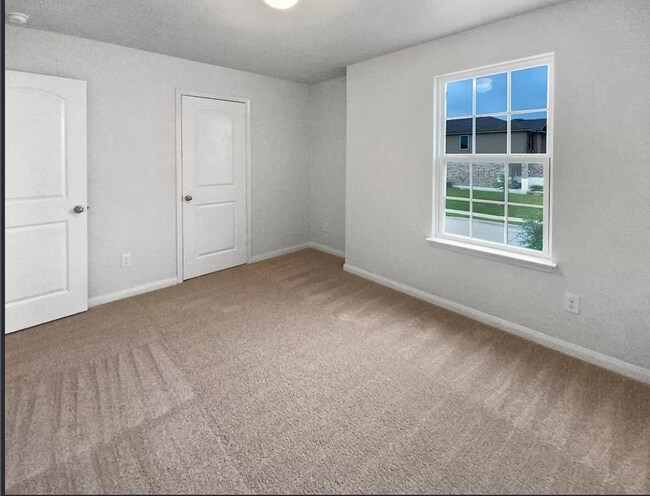 bed4 - 20000 Woodrow Wilson St