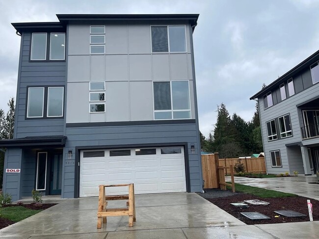 Primary Photo - 4426 137th Pl SW