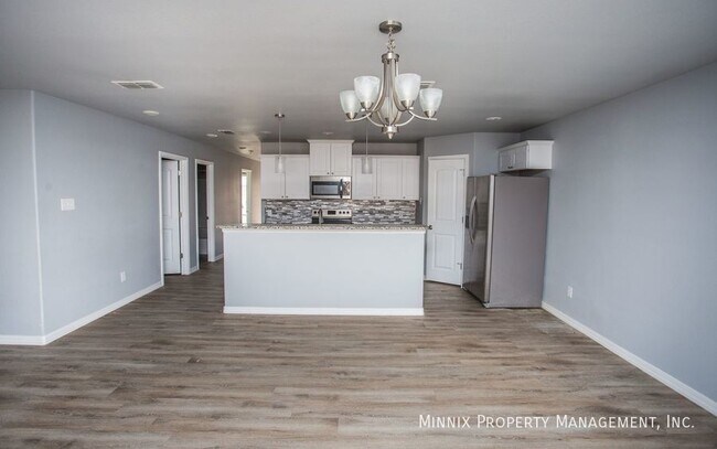 Building Photo - 1304 N Colton Ave