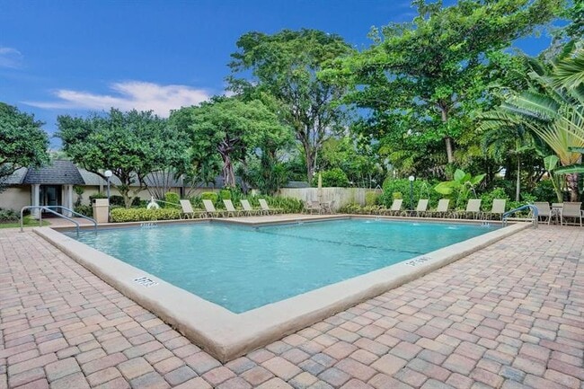 Building Photo - 801 S Federal Hwy