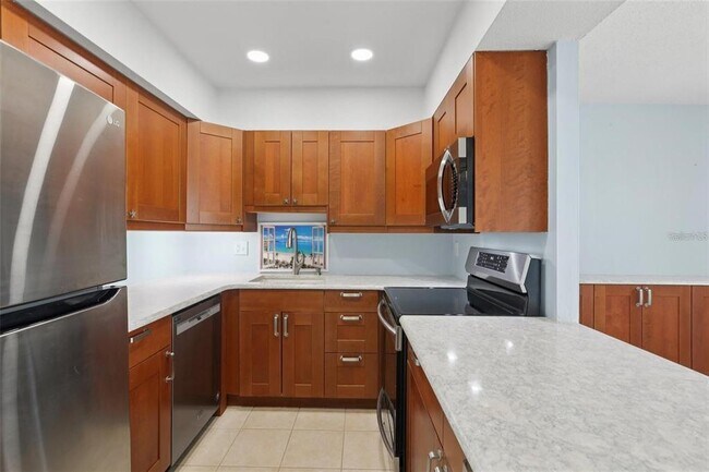 Building Photo - 14800 Walsingham Rd