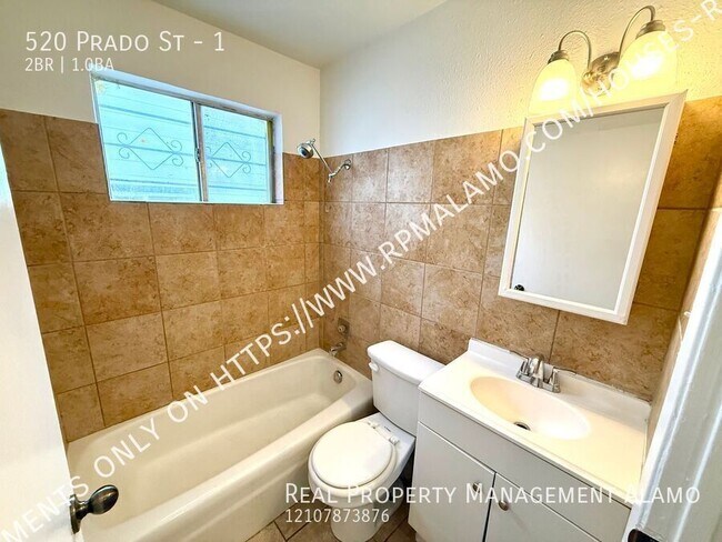 Building Photo - 520 Prado St