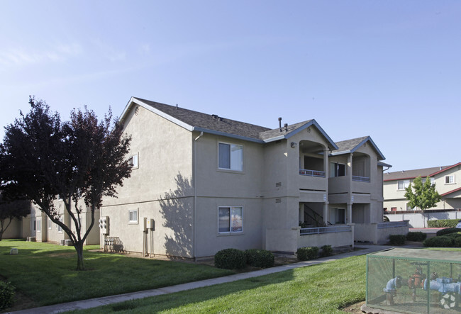 Building Photo - Gilroy Park Apartments