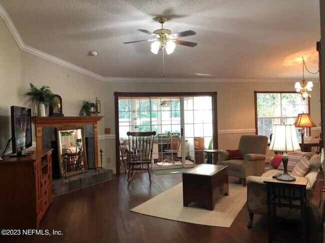 Building Photo - 1523 Blue Heron Ct