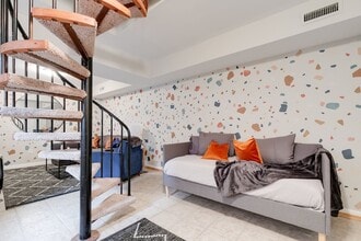 Building Photo - Princess Anne