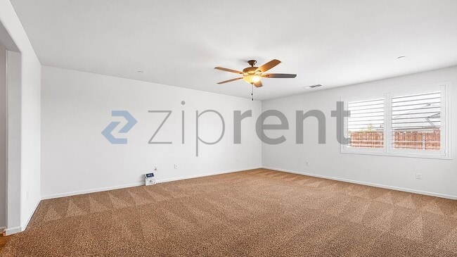 Building Photo - Unit