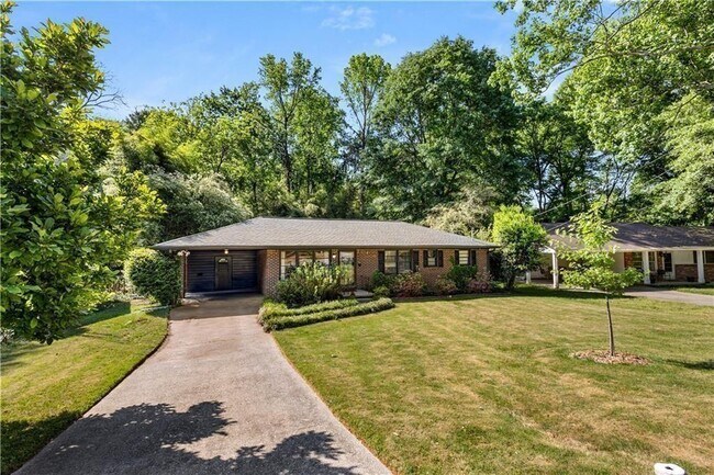 Building Photo - 2859 Concord Dr