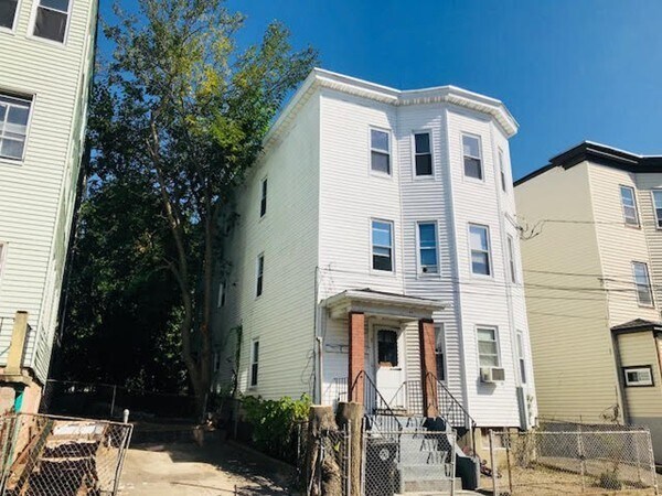 Building Photo - 8 Berkeley St