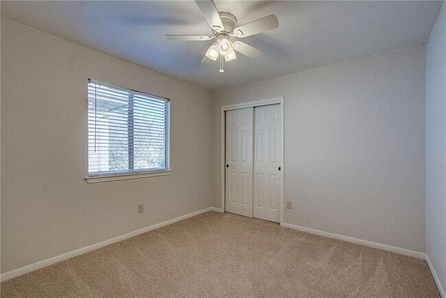 Building Photo - 7502 Montaque Dr