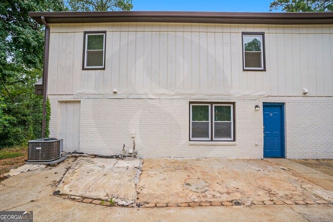 Building Photo - 9285 Cedar Ridge Dr NW