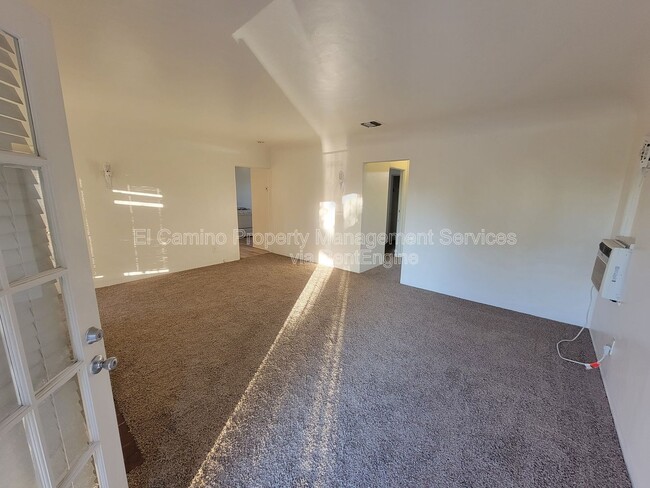 Building Photo - 5756 Pickering Ave