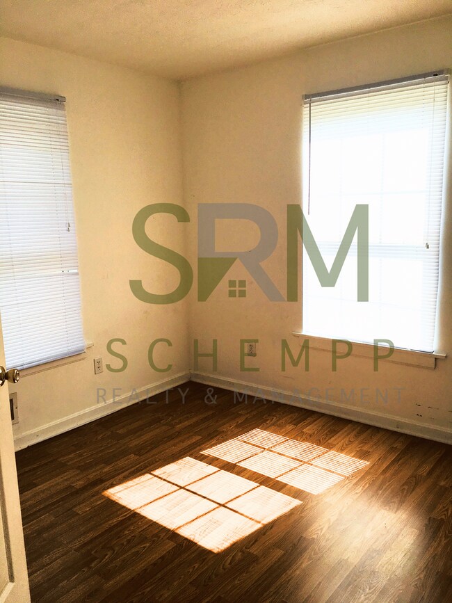 Building Photo - Updated Four Bedroom/Three Full Bath House in Russell Neighborhood! *COMING SOON*