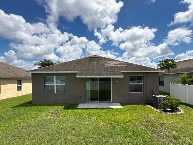 Building Photo - 930 Meadow Glade Dr
