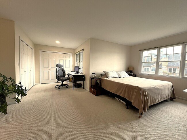 Building Photo - 113 Half Moon Bay Dr