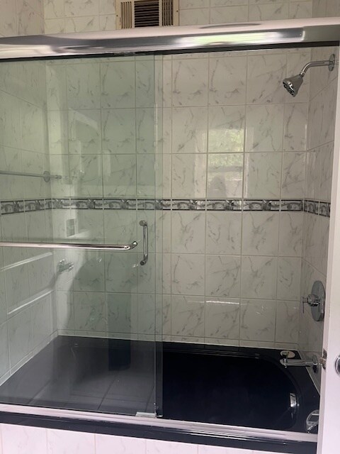 Building Photo - 8116 S Ingleside Ave