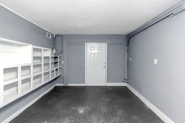Building Photo - Spacious 4 Bed 3 Bath SFH!