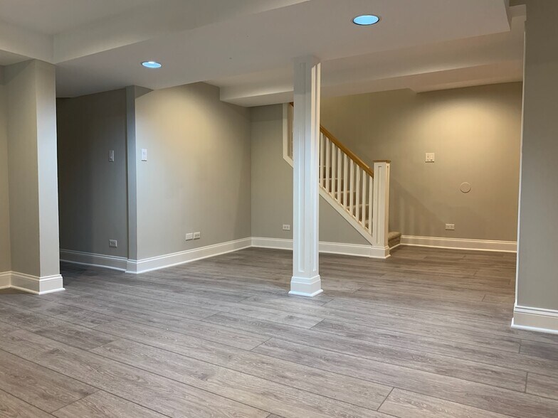 Building Photo - 4207 North Bell Avenue