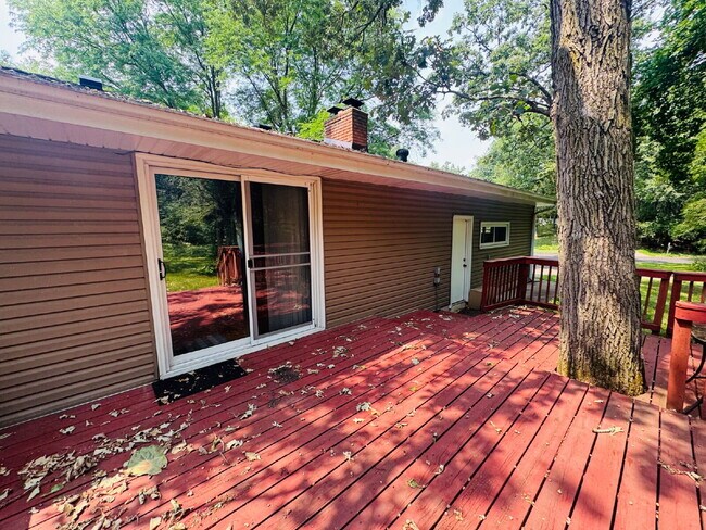 Building Photo - 6701 Kingston Dr