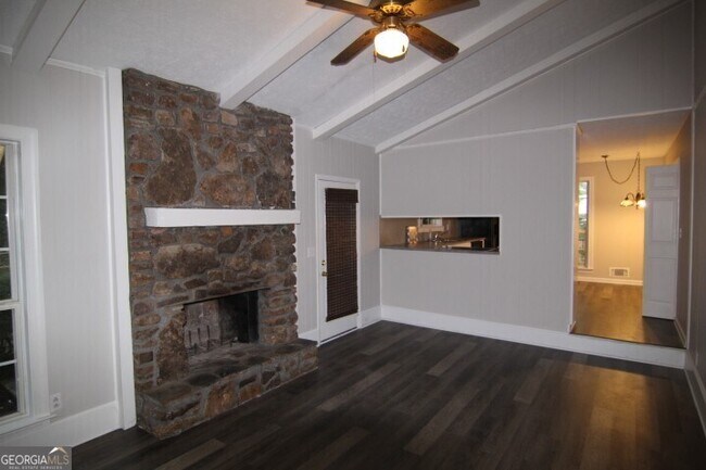 Building Photo - 3765 Manor House Dr