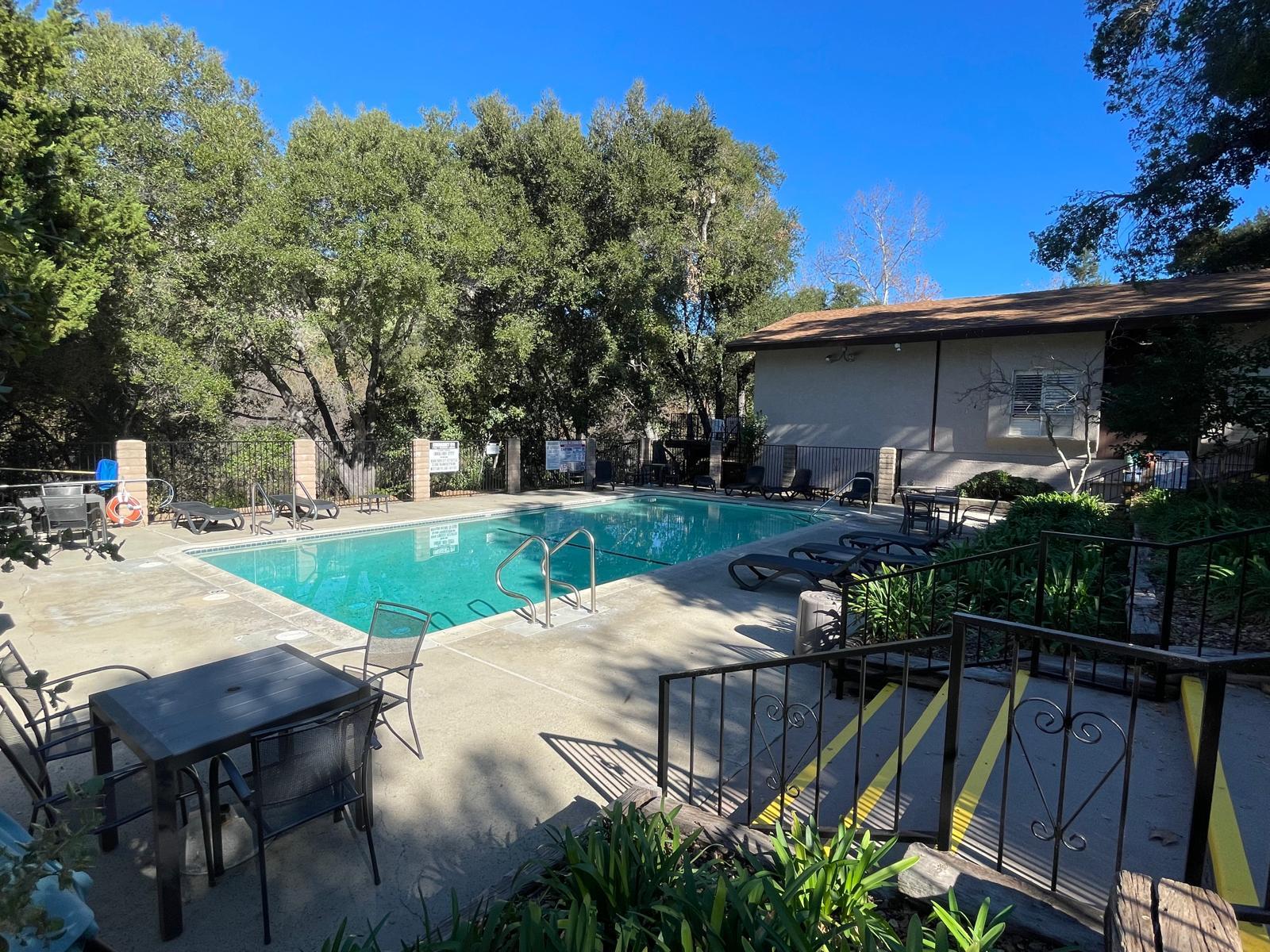 Building Photo - 148 Sherwood Dr