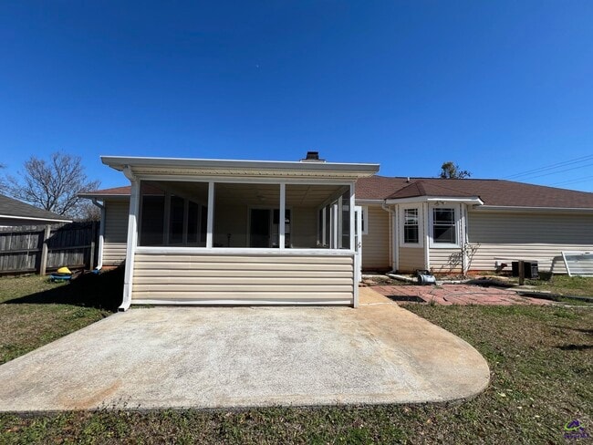 Building Photo - 101 Windover Way