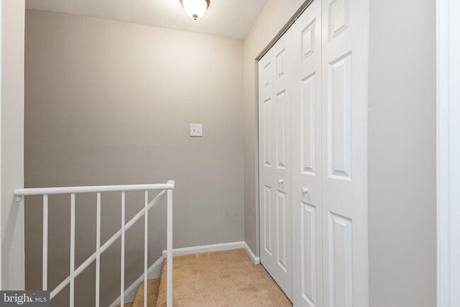 Building Photo - 7438 Emerald Dr